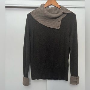 Banana Republic Large Turtleneck Cashmere sweater